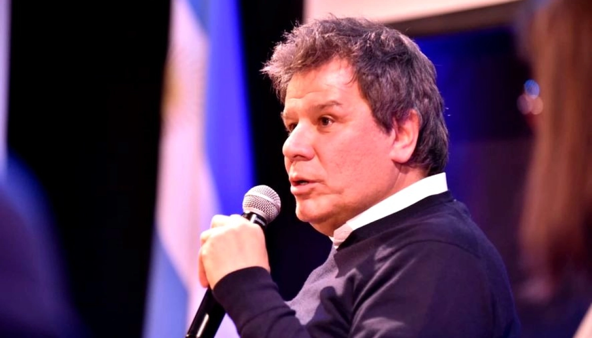 Manes busca volver a la UCR bonaerense y negocia su regreso con los jefes radicales
