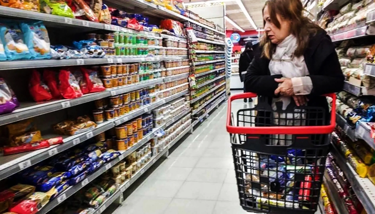 Con una leve suba, la inflación de junio fue del 1,6% y la interanual bajó hasta el 39,4%