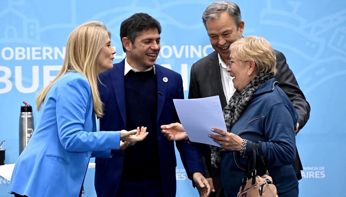 Una encuesta afirma que el peronismo ganaría en las elecciones bonaerenses y crece el rechazo a Milei