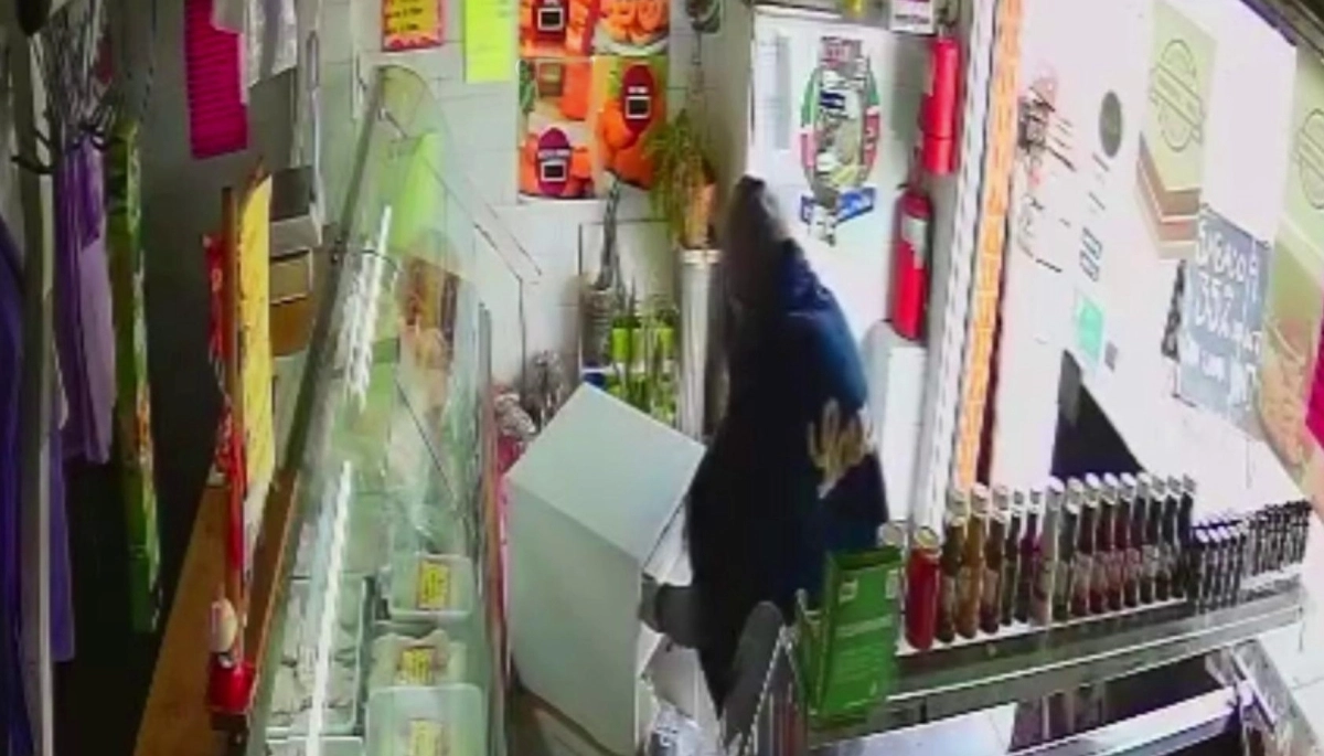 Los desplumó: en La Plata, encapuchado robó la recaudación de la pollajería "San Cayetano"
