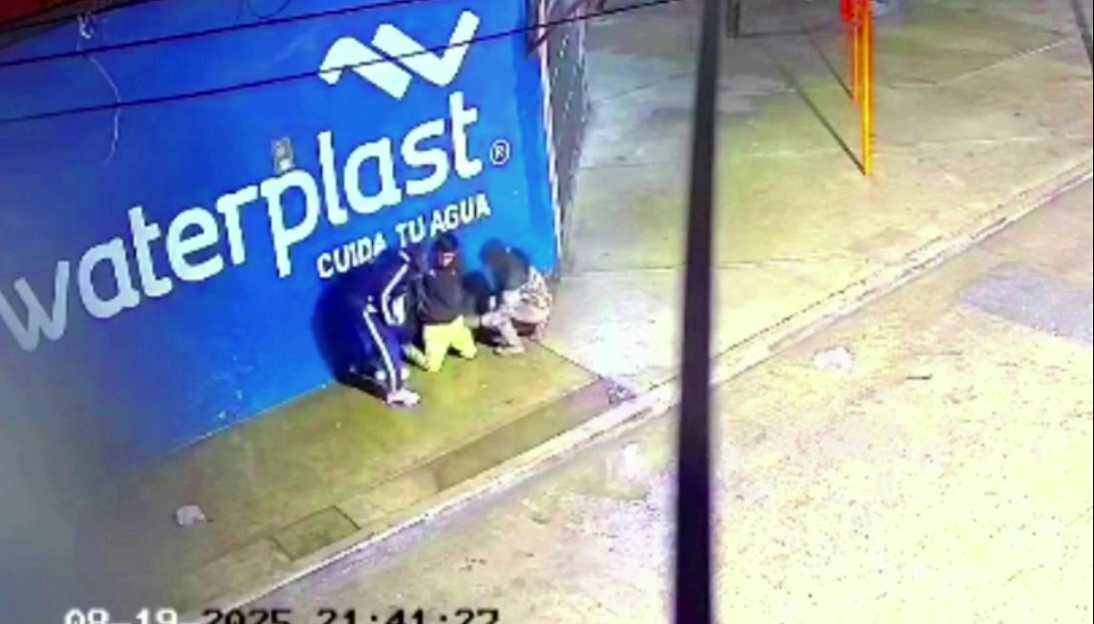 En la esquina del terror, un joven fue puesto de rodillas y a otro lo persiguieron durante violentos asaltos