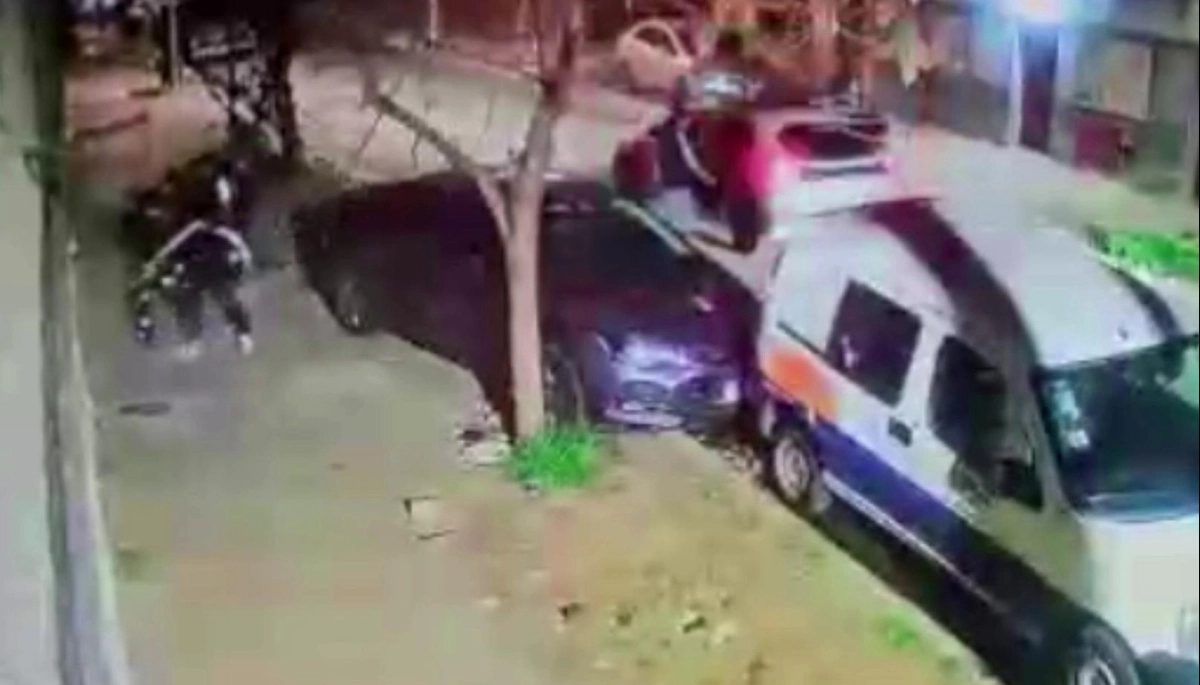 Inseguridad en Tres de Febrero: una pareja dejó pagando a media docena de encapuchados