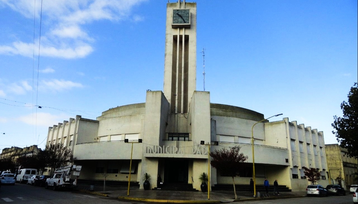 Lucía Gómez aumentó los salarios de los municipales de Adolfo Gonzales Chaves