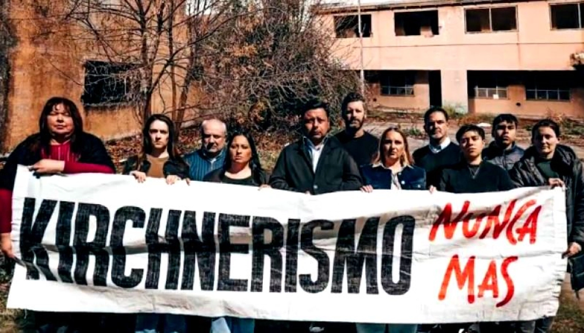 En un curioso escenario, La Libertad Avanza volvió a desafiar al kirchnerismo con un spot de campaña