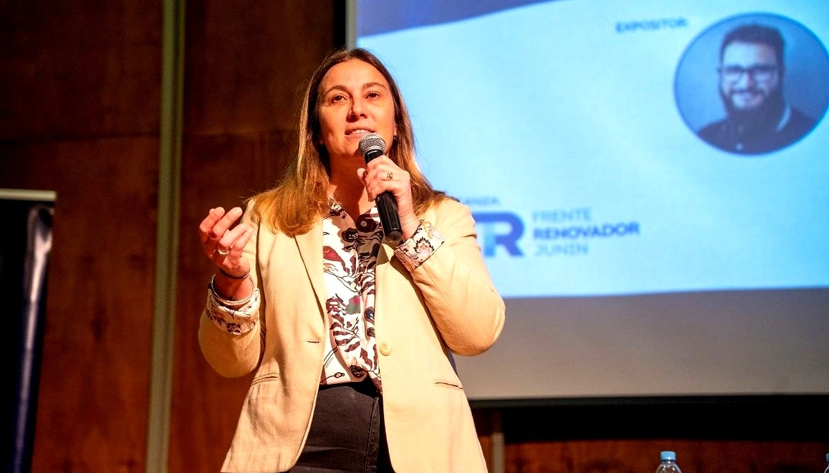 En la Cuarta Sección, Arata pidió frenar la motosierra de Milei y agradeció a Massa por su visita a Junín