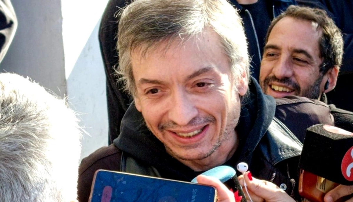 Máximo Kirchner votó en Tolosa y sostuvo: "La sociedad va a validar o no, una forma de conducir el país"