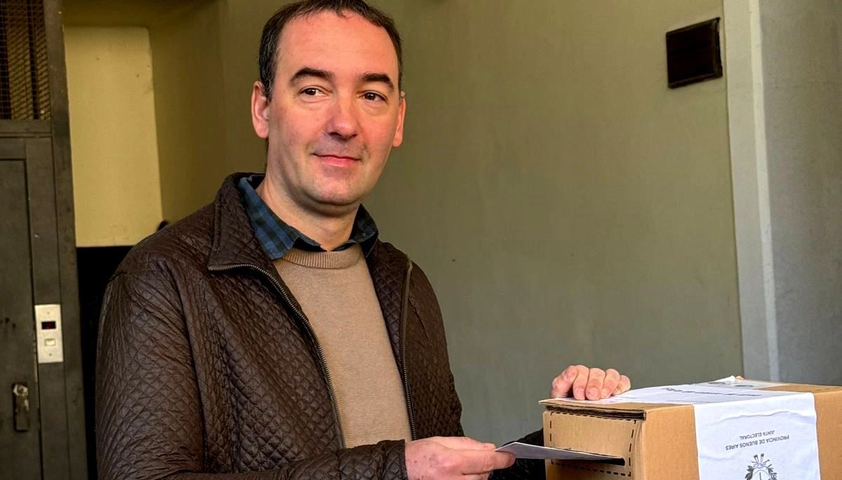 Así votó en La Plata Francisco Adorni y habló de “la primera batalla” en Provincia