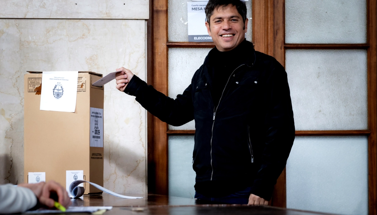 Así votó el Gobernador Kicillof en La Plata y llamó a participar: “Este es el acto más sagrado de la democracia”