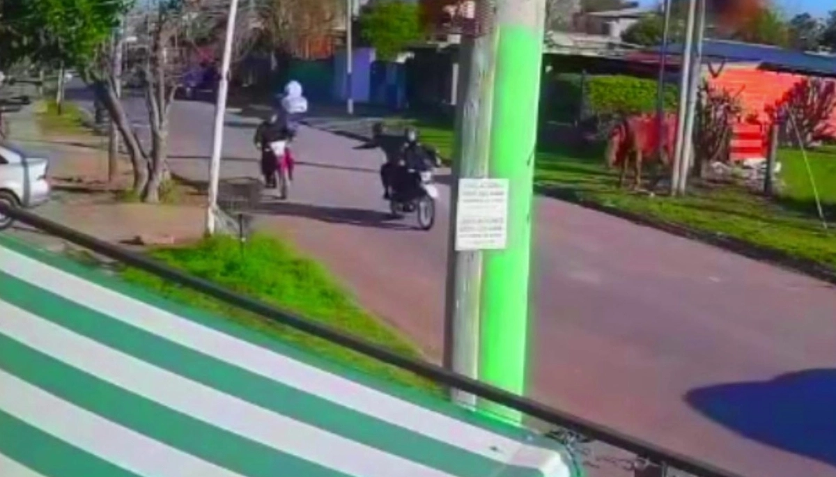 A los tiros en José C. Paz: motochorros robaron una moto y un automovilista los intentó atropellar