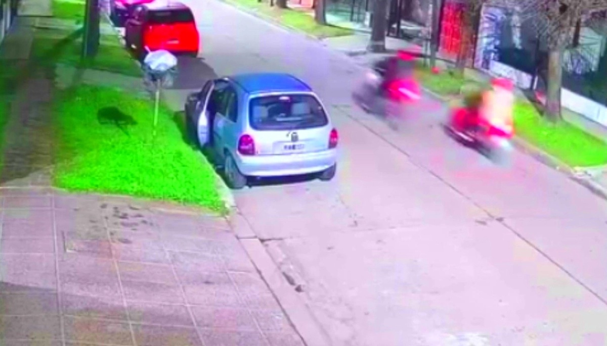 Los persiguieron, los encañonaron y les robaron la moto en José C. Paz