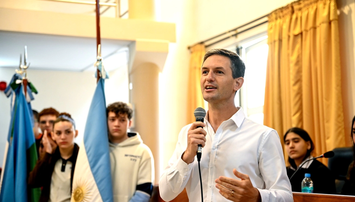 Pluralidad de voces jóvenes en San Vicente: el Parlamento Juvenil copó el Concejo Deliberante