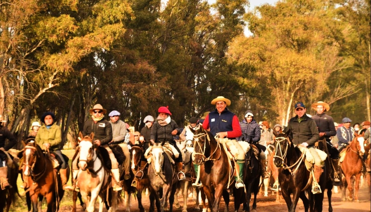 Con más de 450 inscriptos, comienza la 15º edición de La Cabalgata Cándido Mansilla en Rivadavia