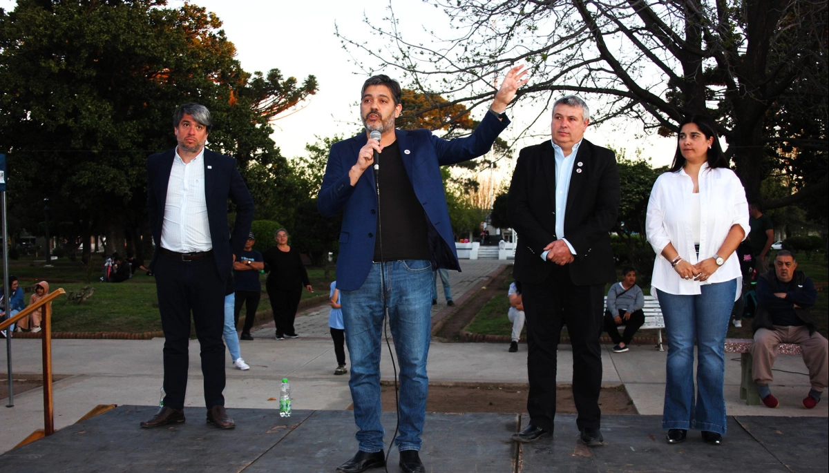 Bianco visitó Salliqueló: reunión con Succurro y entrega de equipamiento de servicio al Municipio