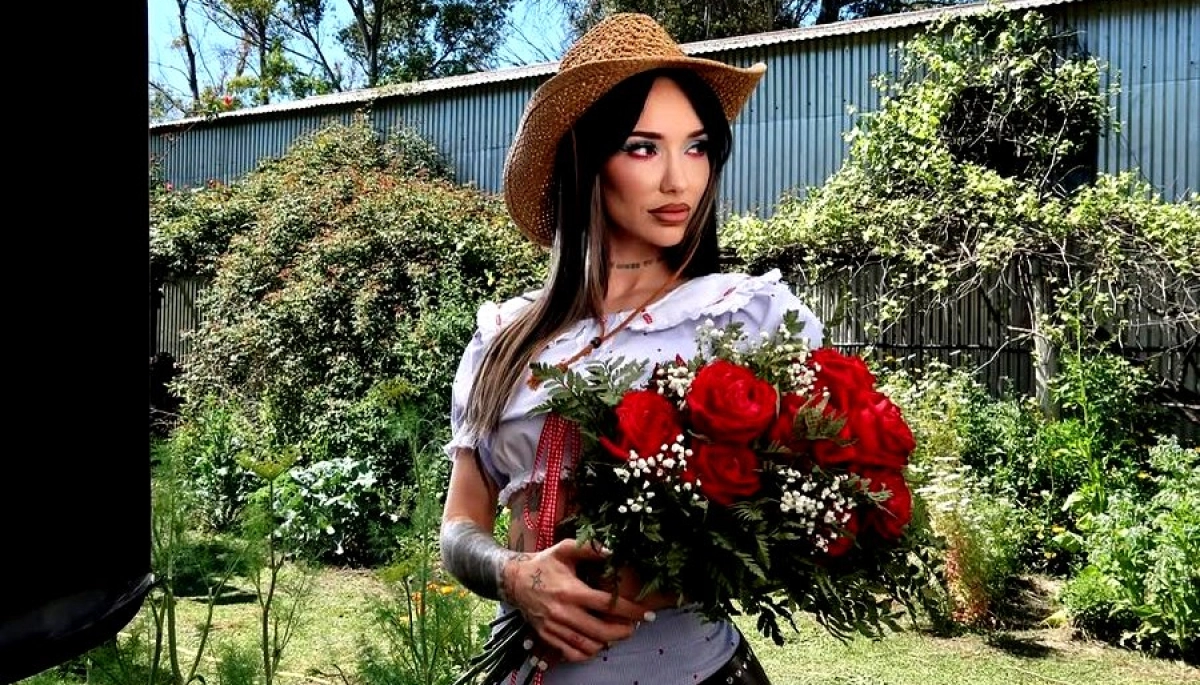 En modo chica de campo: La Joaqui salta a la cumbia y estrena “Todo Vuelve”, su nuevo single