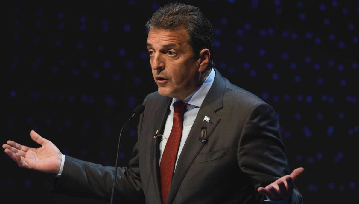 Massa reivindica la soberanía nacional y marca distancia del viaje de Milei a EE.UU.