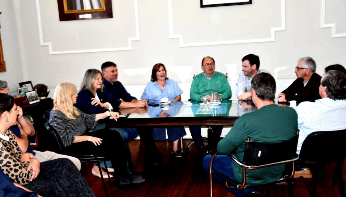 Hourcade visitó industrias de la Provincia para impulsar el empleo y el desarrollo en Magdalena