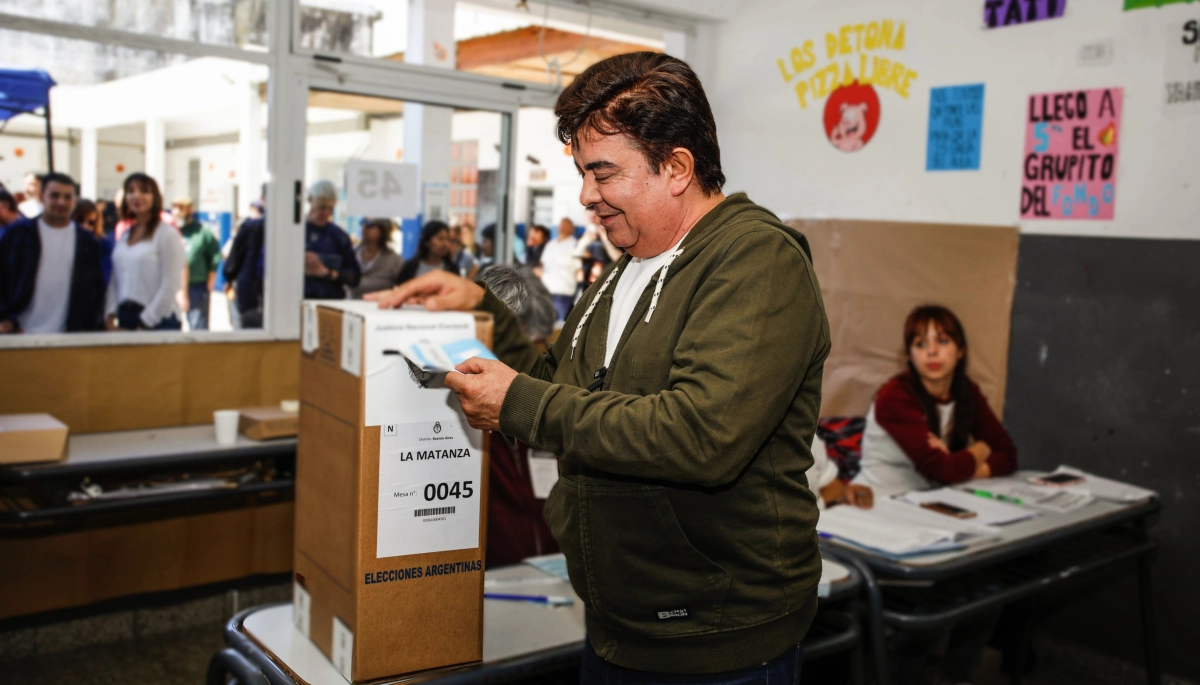 Votó Espinoza en Villa Luzuriaga: “En La Matanza la gente salió a votar y a expresarse”