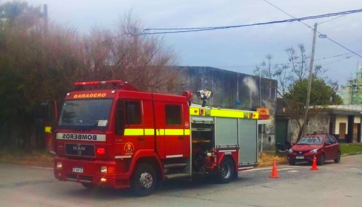 Desalojaron un colegio de Baradero cuando alumnos encontraron un paquete sospechoso en un baño