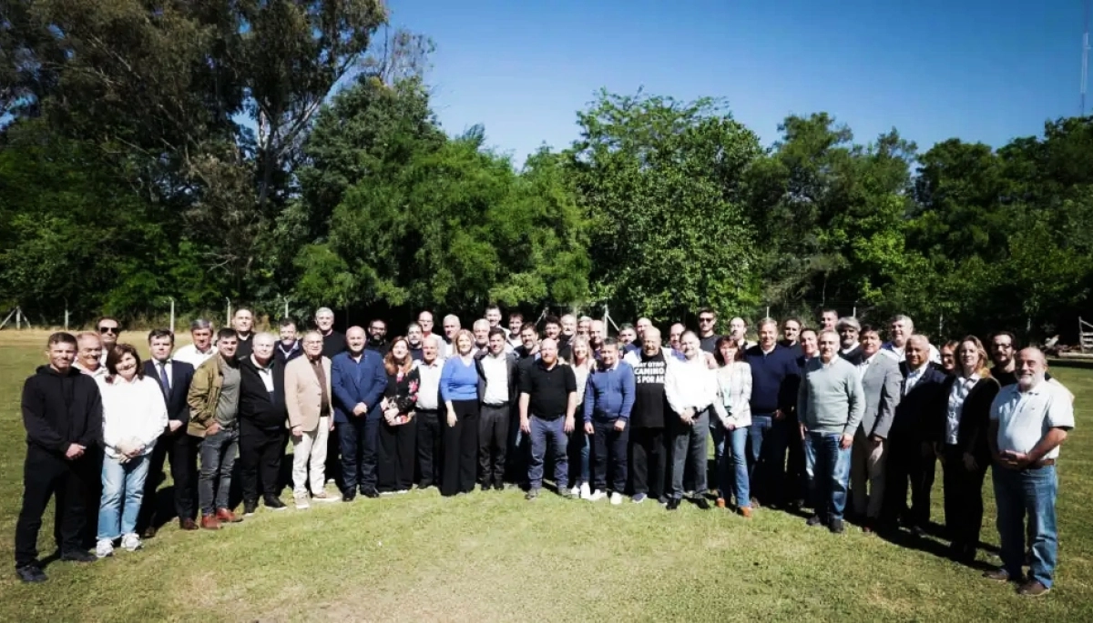 Tras la derrota electoral, Kicillof reunió a su tropa de intendentes y pidió dejar atrás las internas