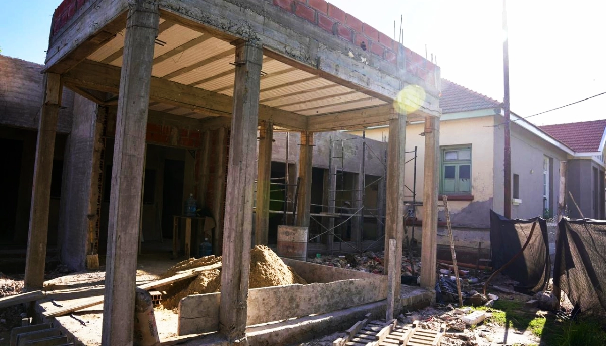 Egüen presentó la nueva guardia del Hospital Saturnino E. Unzué en 25 de Mayo