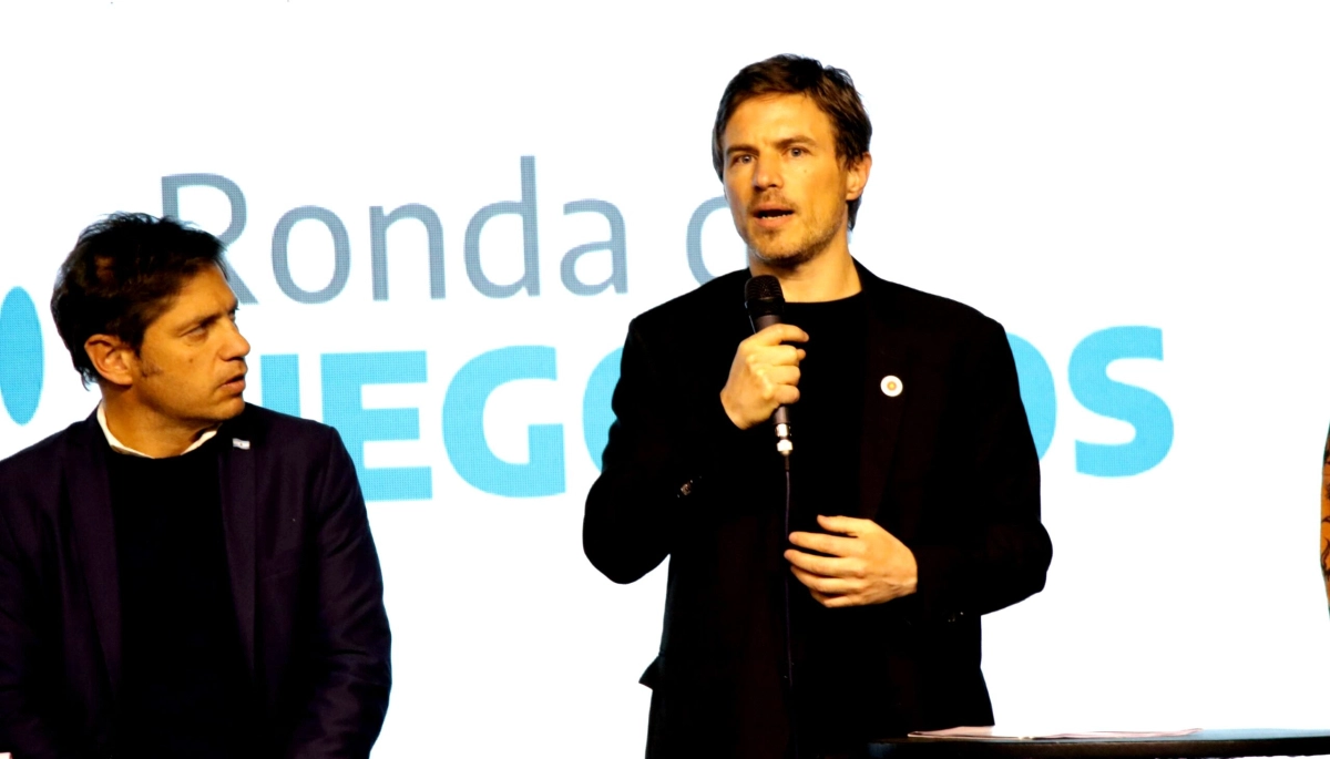 Un conflicto de trabajadores en Berisso y el posible cierre de una fabrica dejó expuesto al ministro Costa