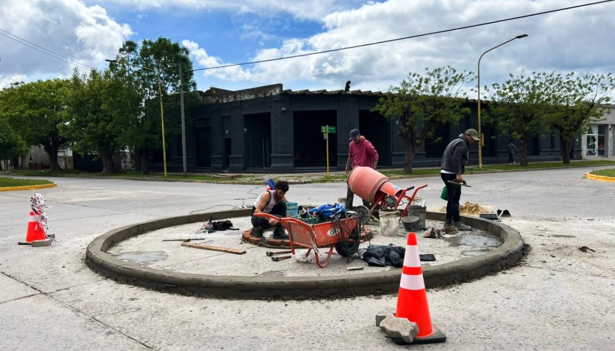 Llega la nueva rotonda en Perón y San Martín: Chaves anunció una obra que mejora la seguridad vial