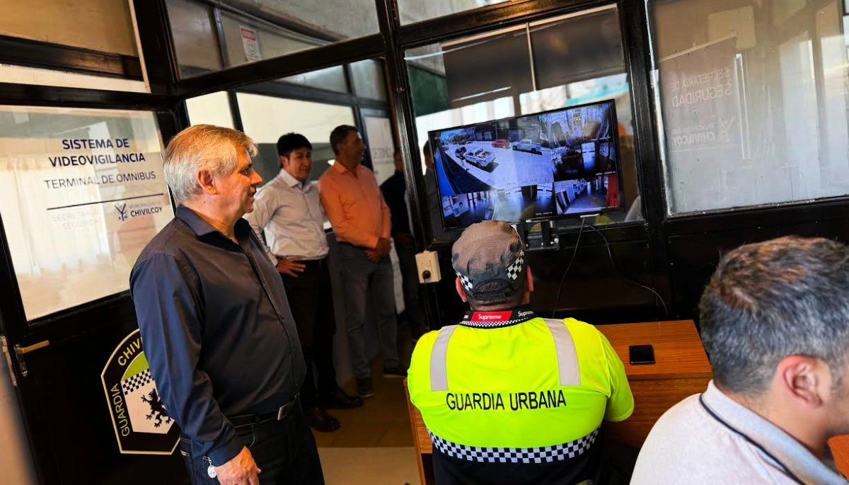 Más seguridad: Chivilcoy presentó la nueva sala de videovigilancia en la Terminal de Ómnibus