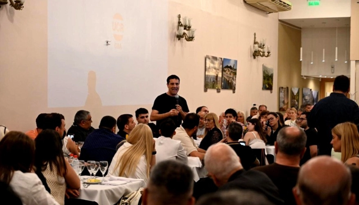 El radicalismo bonaerense busca la brújula: Abad reunió a los correligionarios en el Conurbano para recomponer