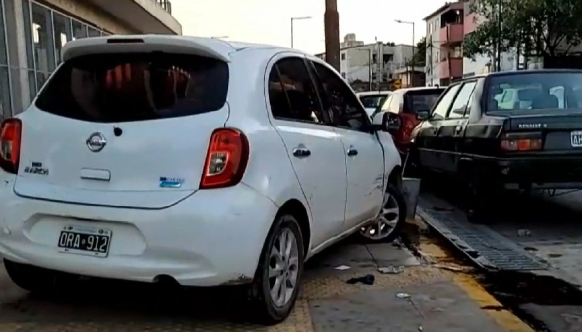 Nenes con prontuario chocaron un auto robado y fueron detenidos por el DIR