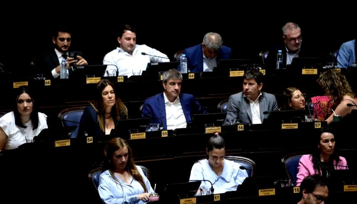 Previo al recambio, los libertarios cierran filas y trazan la estrategia legislativa con un claro mensaje