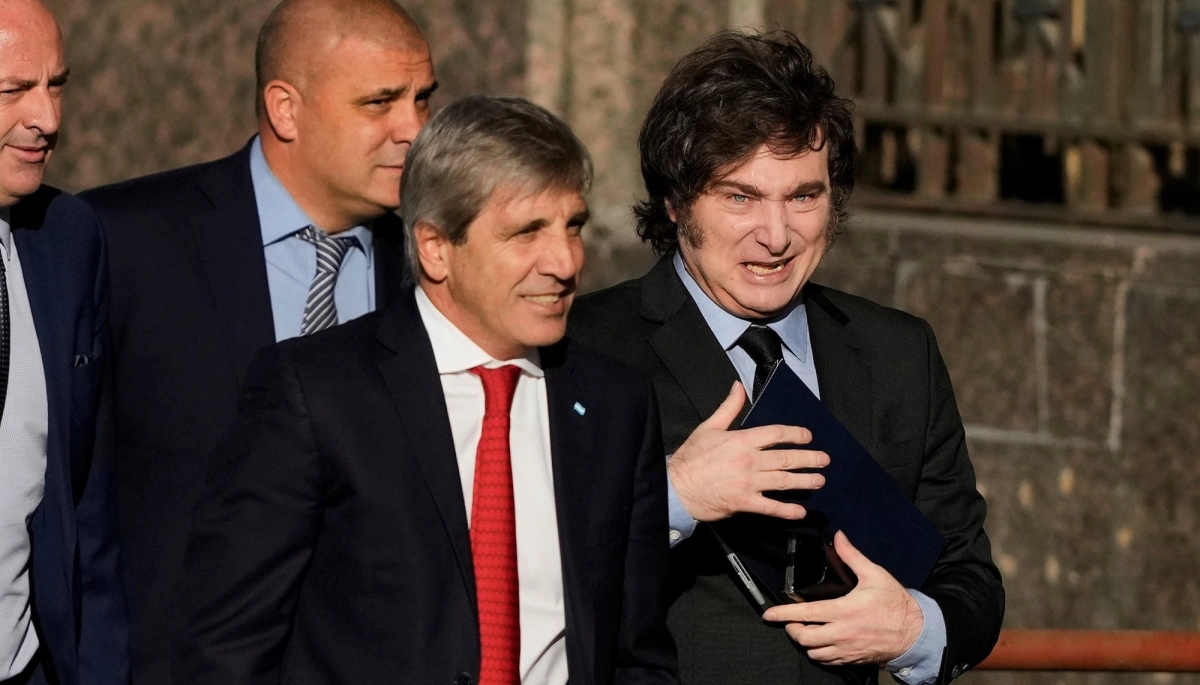 Caputo y una frase que pone en suspenso el “ok” de Nación al pedido de Endeudamiento de Kicillof