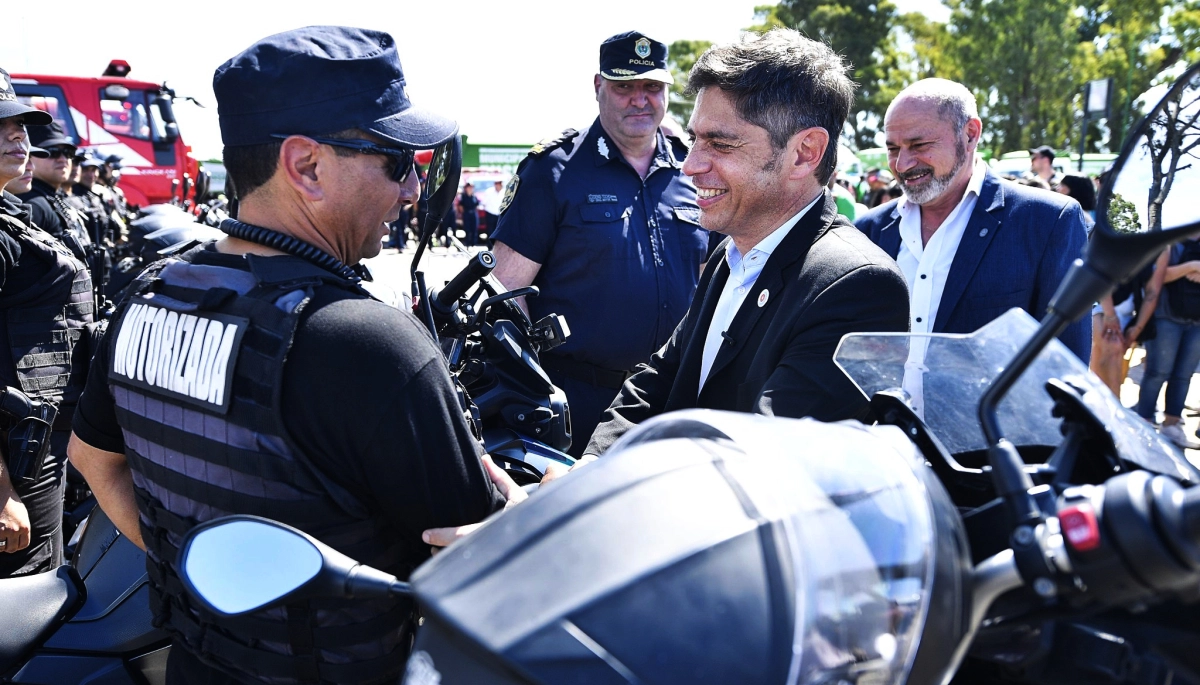 Kicillof lanzó el Operativo Verano 2026 con críticas al impacto económico en el turismo