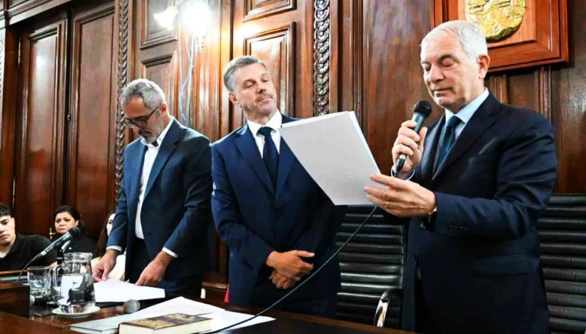 Alak encabezó la jura de los concejales electos en La Plata y se definió el nuevo mapa de bloques