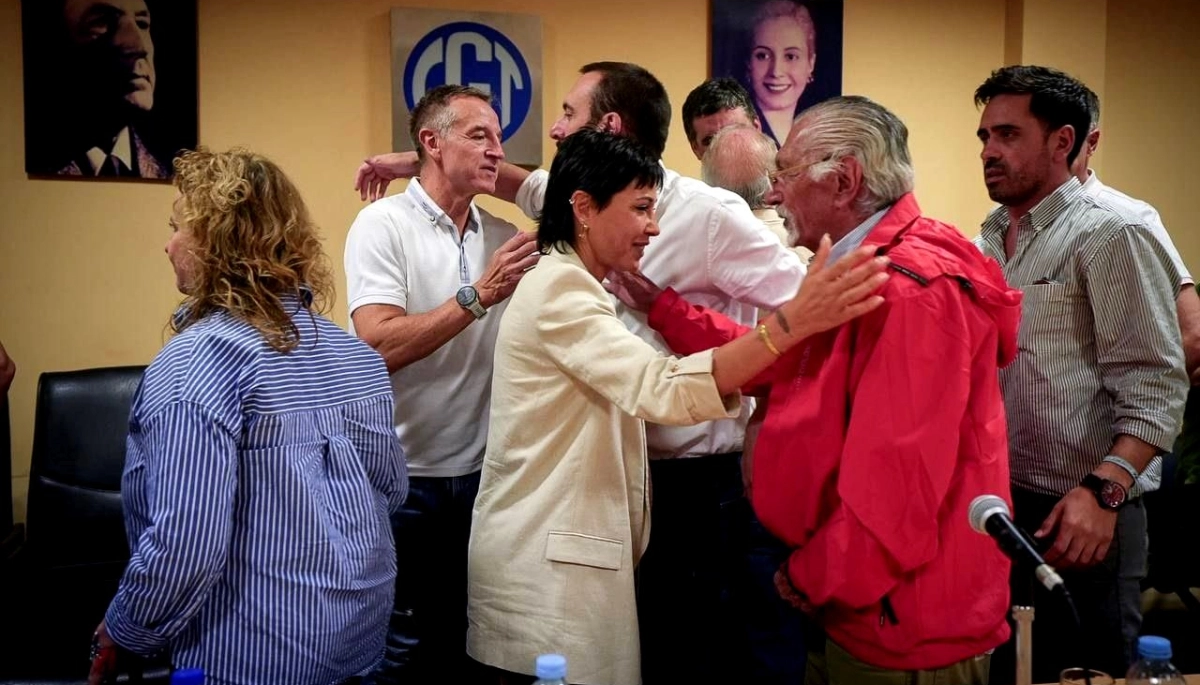 ¿En columnas separadas?: cristinismo, CGT y kicillofismo marcharán contra la reforma laboral de Milei