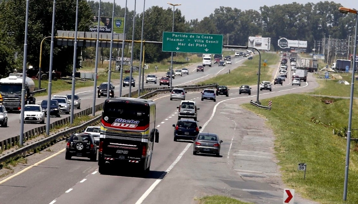 Con multas millonarias y más de 70 radares, el Gobierno bonaerense reforzó controles hacia la Costa Atlántica