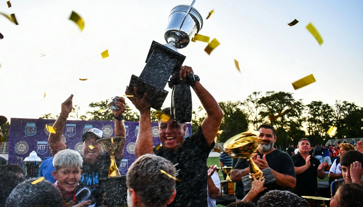 Copas, Celebraciones y Compromiso con el Deporte: San Vicente vivió la premiación de 31 clubes