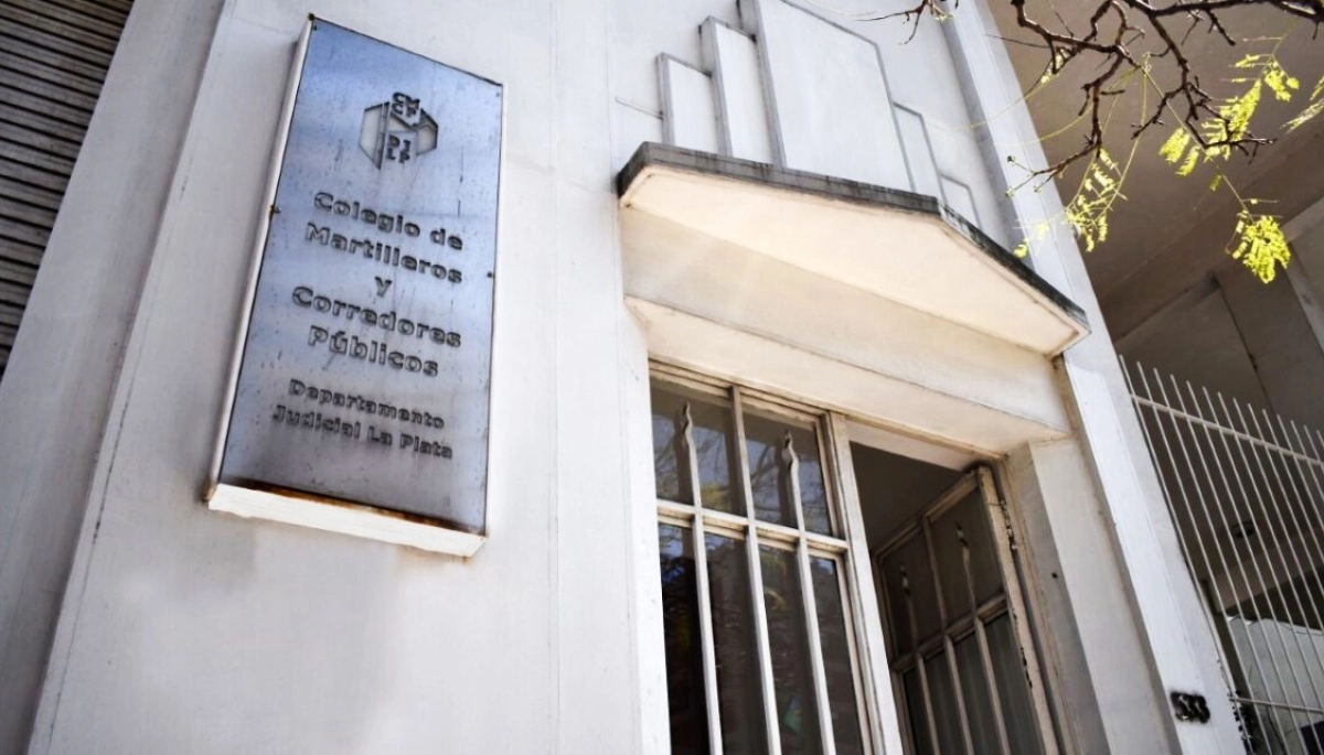 Alquileres de verano: Martilleros de La Plata alertan sobre estafas y refuerzan consejos para alquilar seguro