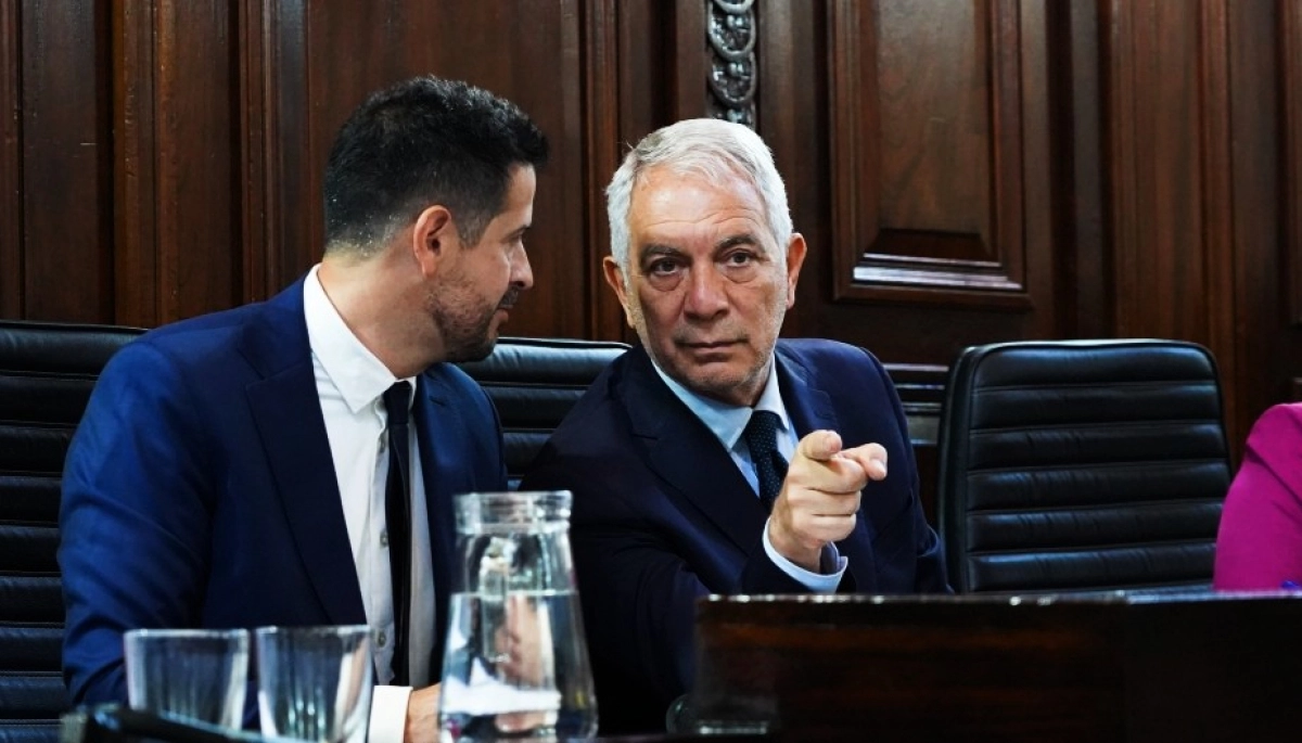 El Concejo Deliberante aprobó la licencia de Julio Alak y Pablo Elías asumirá de manera interina