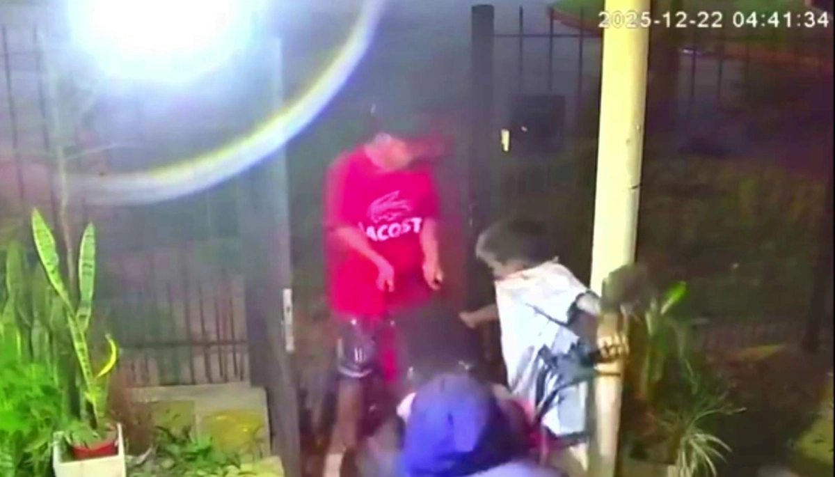 ¿No tienen padres? Una banda de adolescentes irrumpió en una casa de Merlo y robó una moto