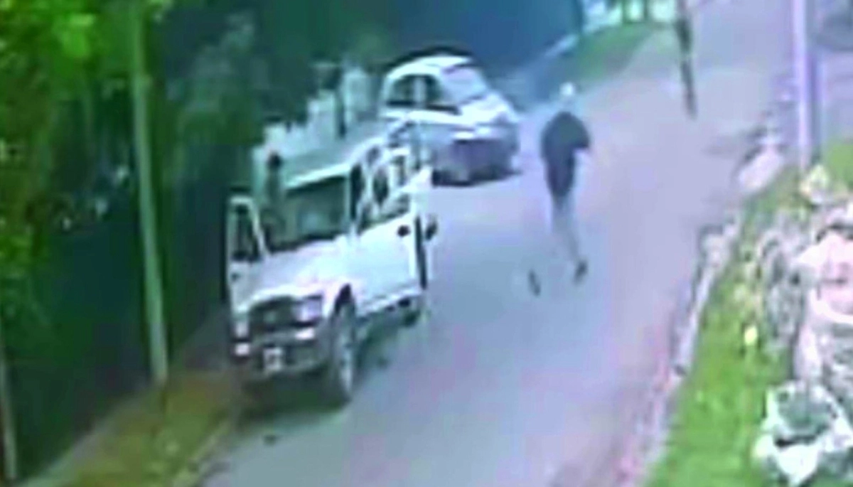 A la hora de la siesta lo balearon y le robaron la camioneta en José C. Paz