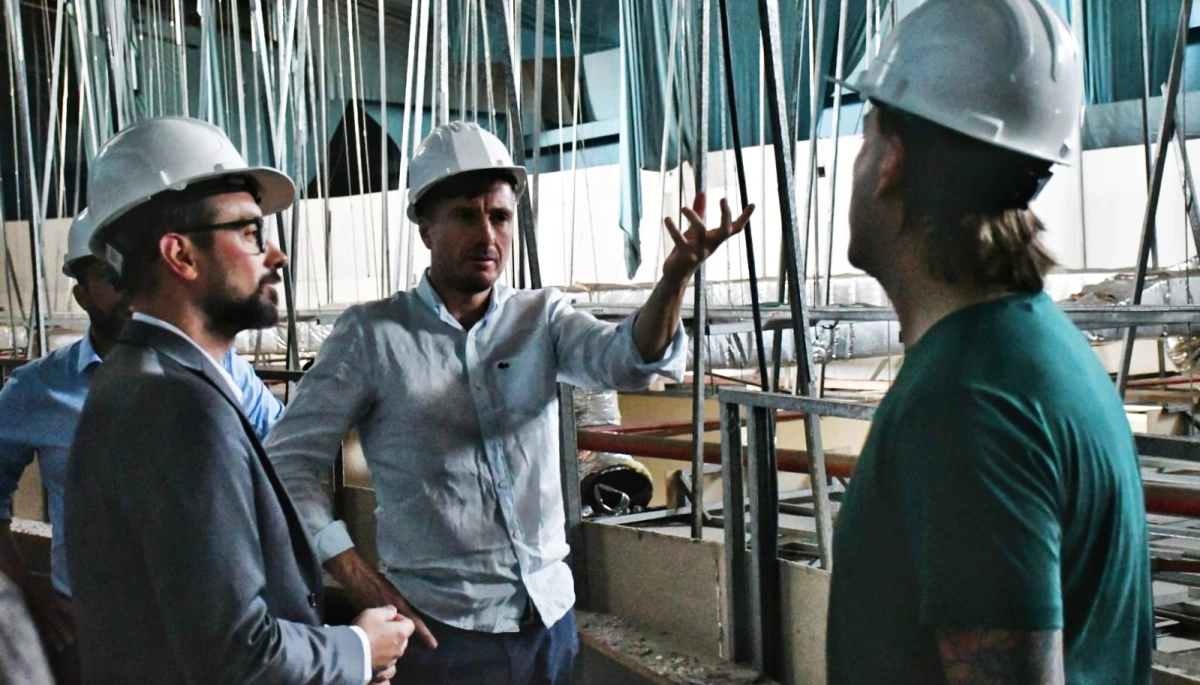 Inversión millonaria en Morón: Lucas Ghi recorrió las obras del nuevo centro comercial en Haedo