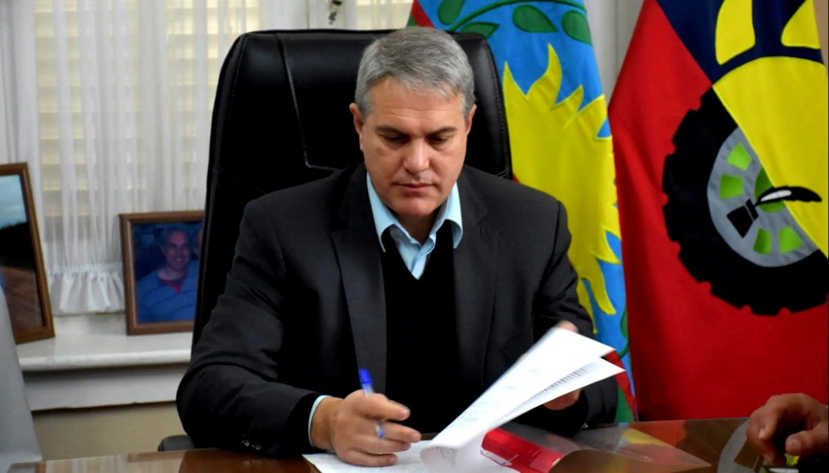 La insólita comparación que hizo el intendente de Chacabuco entre una pizza y una tasa municipal