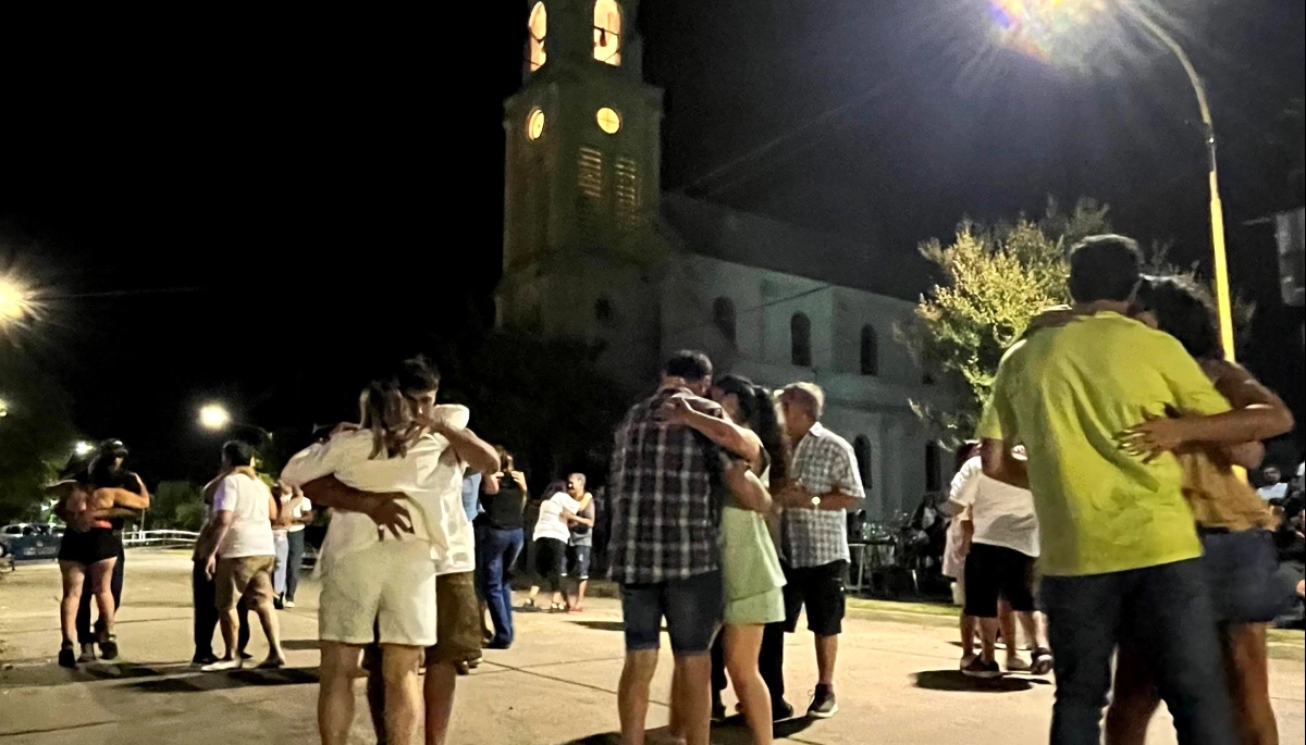Roque Pérez celebró el 2026 con el tradicional Baile de Año Nuevo