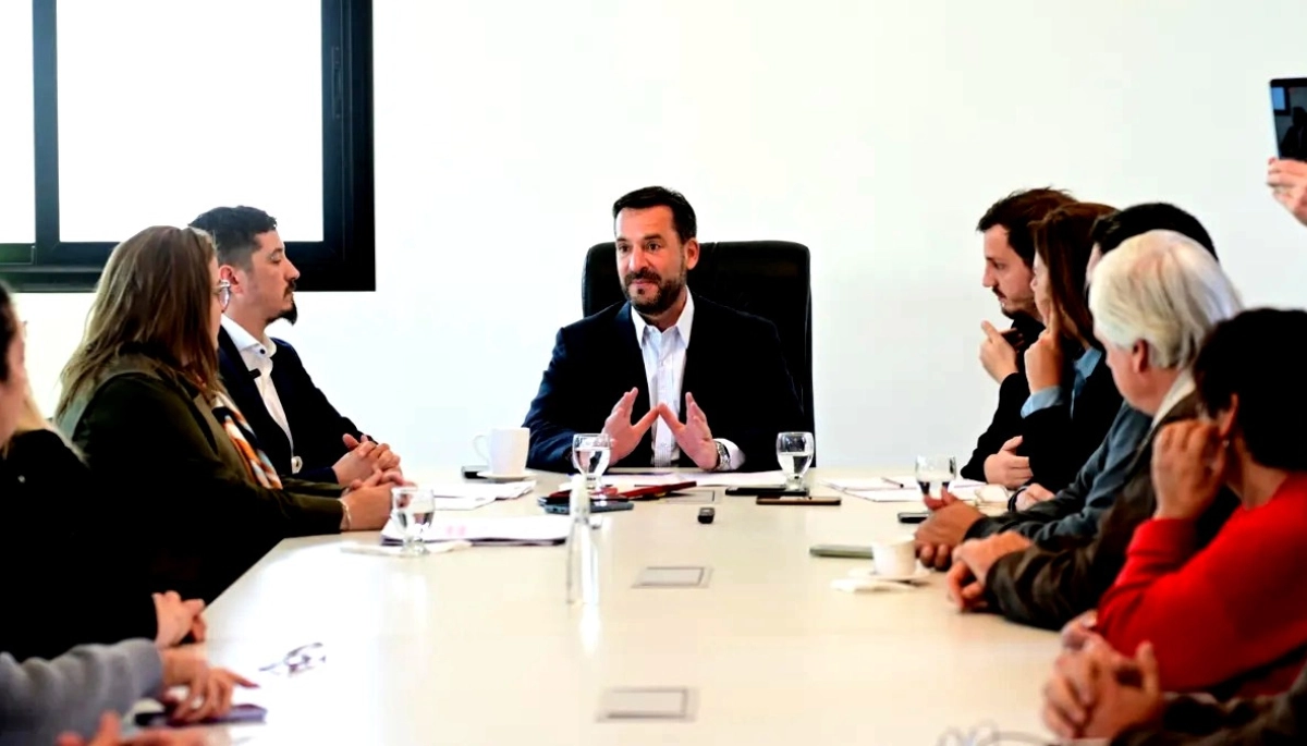 Una maniobra de Sujarchuk volvió a encender las alarmas de los vecinos por la construcción del bingo