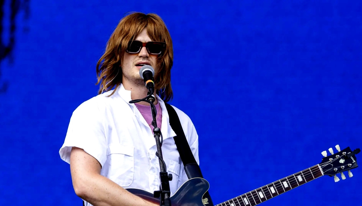 Quién es la estrella de “Stranger Things” que destronó a Taylor Swift en Spotify con su canción