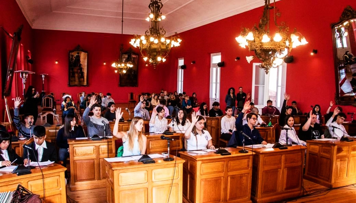 Concejales massistas cruzaron a LLA en Junín por acompañar la Tasa a los Combustibles