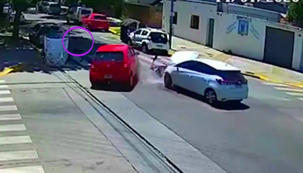 Qué no maneje más: circulaba a alta velocidad, provocó un choque y atropelló a un hombre