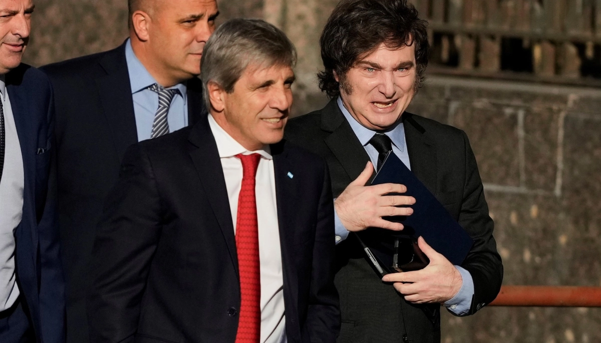 Milei pateó los cambios en el esquema de los subsidios de la luz y el gas: fijó una nueva fecha