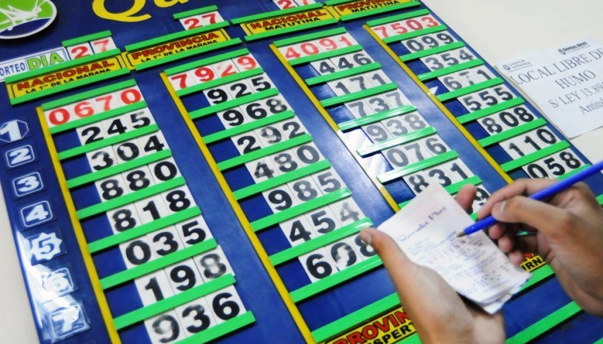 Un vecino de Los Hornos ganó más de $180 millones con la Quiniela Plus