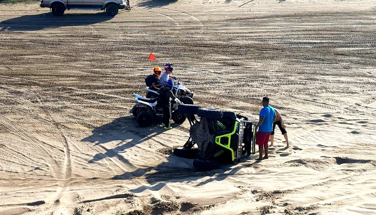 Otro municipio costero reaccionó a los accidentes vehiculares en la playa y endurece penas